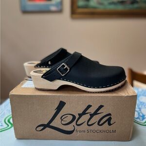 Lotta from Stockholm women’s Black Clogs 41